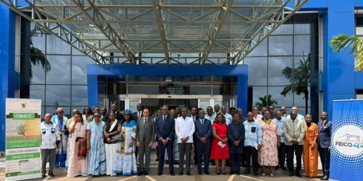 Signature de la convention-cadre de partenariat entre le FEICOM et l’Observatoire National sur les Changements Climatiques (ONACC)